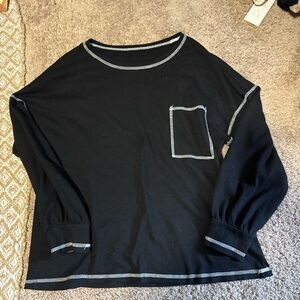 Large women’s black long sleeve
